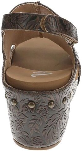 Very G Women's Women'S Isabella 3 Tooled Sandals - VGWS0139-CHOC 8 1/2 M in Kuwait