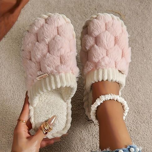 Fashionable and Simple Plaid Slippers for Men and Women - Indoor Comfortable Home Slippers in Kuwait