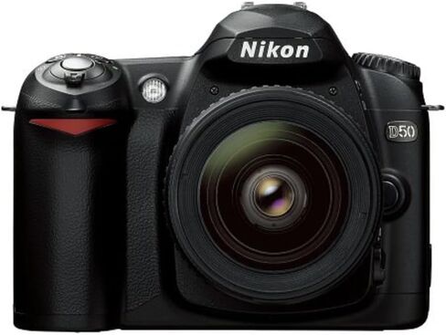 Nikon D50 DSLR Digital Camera with 18-55mm f/3.5-5.6G ED AF-S Zoom Nikkor Lens (Renewed) in Kuwait