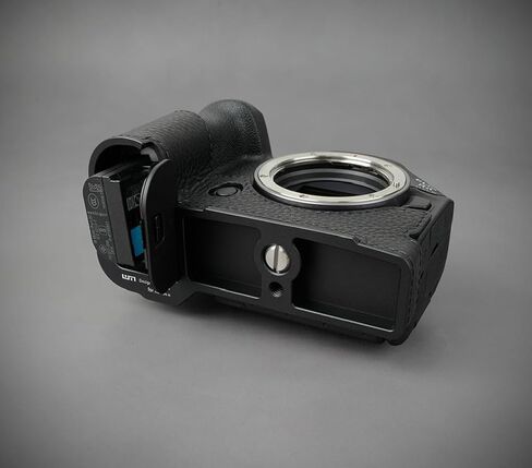 LIM'S Genuine Leather Camera Half Case & Dovetail Plate for Canon EOS R6 Mark III Case R6 III Cover [All Black] in Kuwait