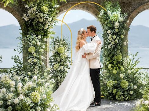 Metal Arch Backdrop Stand Set (7.2 ft + 6 ft), Wedding Arch Frame, Stable Backdrop Stand with Square Base Ground Pegs, Suitable for Birthday Parties, Baby Shower Wreath Decorations (2-Piece Set) in Kuwait