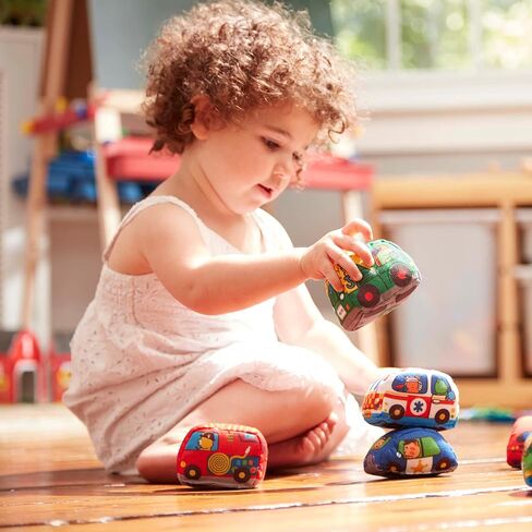 Melissa & Doug Take-Along Town Play Mat (19.25 x 14.25 inches) with 9 Soft Vehicles in Kuwait