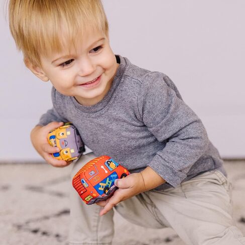 Melissa & Doug Take-Along Town Play Mat (19.25 x 14.25 inches) with 9 Soft Vehicles in Kuwait