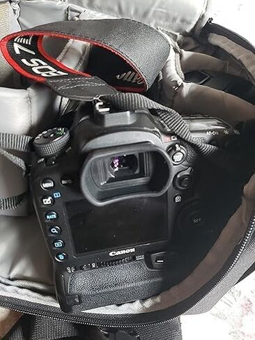 Long Soft Viewfinder Eyecup Eyepiece with Micro Fiber Cloth for EOS 5D Mark IV 5D Mark III 5DS R 5DS 7D 7D Mark II 1Dx Mark II 1Ds Mark III 1D Mark IV 1D Mark III in Kuwait