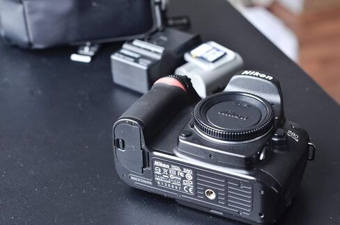 Nikon D80 Body Only Digital Camera (Renewed) in Kuwait