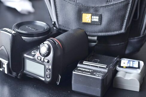 Nikon D80 Body Only Digital Camera (Renewed) in Kuwait