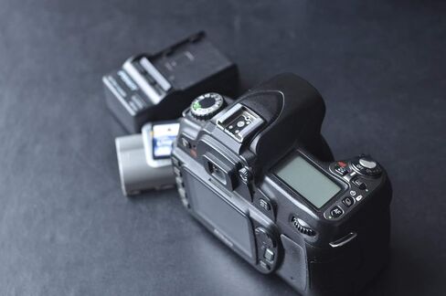 Nikon D80 Body Only Digital Camera (Renewed) in Kuwait