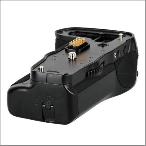 Camera Battery Grip, Compatible for Pentax K7 K5II K5IIS Battery Grip | Fits K-7 K-5 II K-5 IIS SLR cameras, portrait hand design, vertical shooting replacement accessory in Kuwait