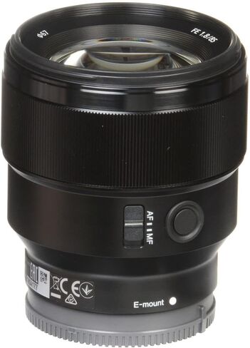 Sony FE 85mm f/1.8 Lens | Full-Frame Portrait Prime with Fast f/1.8 Aperture, Compact Design & Fast AF | Ideal for Portrait & Weddings (SEL85F18/2) + Filter Kit + Case + Cap Keeper in Kuwait