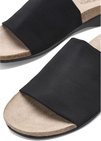 Munro Women's Casita, Black, 8.5, Medium in Kuwait