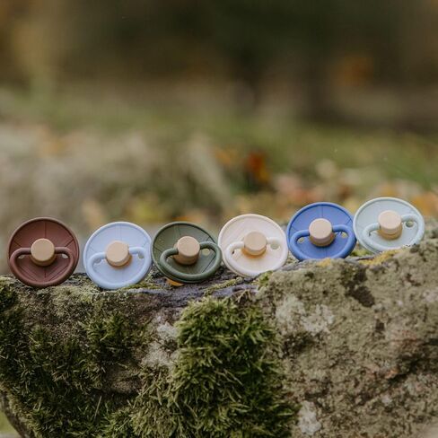 FRIGG Little Viking Natural Rubber Baby Pacifier 2-Pack | Made in Denmark | BPA-Free (Cocoa/Olive, 6-18 Months) in Kuwait