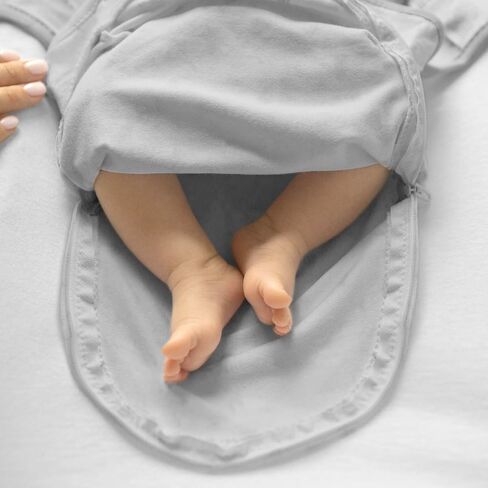 SwaddleMe by Ingenuity Easy Change Baby Swaddle in Size Small/Medium, 0-3 Months, 7-14 Pounds, 3-Pack with Easy Change Zipper - Shooting Stars in Kuwait