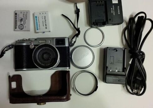 Fujifilm X100 12.3 MP APS-C CMOS EXR Digital Camera with 23mm Fujinon Lens and 2.8-Inch LCD in Kuwait