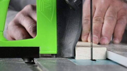 BOW Products GuidePRO GP5 Featherboard for Band Saws & Vertical Resaw | Non-Marring Silicone, Vibration Dampening, For Thin Strips & Resawing, Replaceable Feather, Extension & Anchor Bar Compatible in Kuwait
