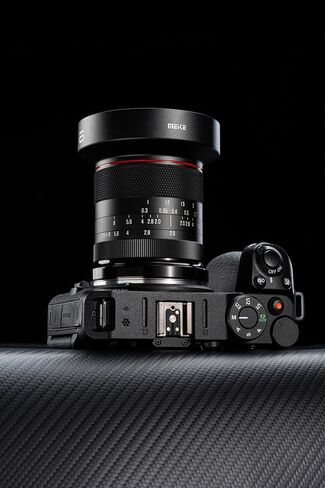Meike 10mm F2.0 Ultra Wide Angle APS-C Manual Focus Lens Compatible with RF-Mount Cameras EOS-R EOS-RP R5 R6 Under APS-C Mode in Kuwait