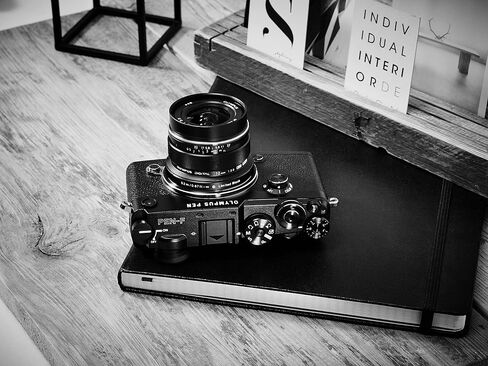 OM SYSTEM Olympus M.Zuiko Digital 14-42mm F3.5-5.6 EZ Black for Micro Four Thirds System Camera, Compact 3X Zoom Lens in Kuwait