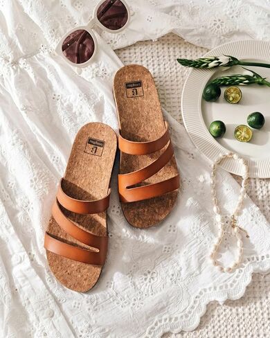 LongBay Women's Flat Sandals Casual Strappy Slides with Arch Support Non-Slip Comfortable Lightweight Walking Sandals for Summer Beach Vacation Light Brown, US8 in Kuwait