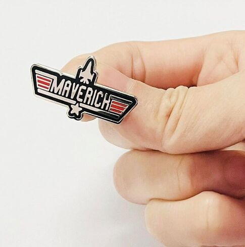 Maverick Top Navy Pilot Fighter Plane Air Force Airplane Wings Star Tomcat Call Sign 1.3" Enamel Pin Badge in Saudi Arabia