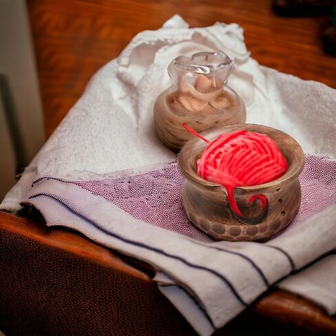 وعاء الغزل - أوعية غزل خشبية للكروشيه ذات ثقوب، تمنع الانزلاق والتشابك، وعاء حياكة مصنوع يدويًا هنديًا هدية عيد الأم لمحبي الحياكة - أبيض in Kuwait