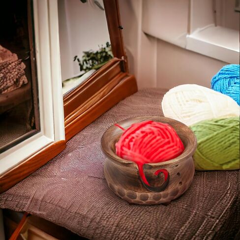 وعاء الغزل - أوعية غزل خشبية للكروشيه ذات ثقوب، تمنع الانزلاق والتشابك، وعاء حياكة مصنوع يدويًا هنديًا هدية عيد الأم لمحبي الحياكة - أبيض in Kuwait