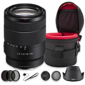مجموعة عدسات سوني E مقاس 18-135 ملم f/3.5-5.6 OSS | تكبير APS-C الكل في واحد مع التثبيت البصري للتثبيت البصري والبصريات المتقدمة والتركيز البؤري التلقائي السريع | للسفر والحياة البرية (SEL18135) + طقم فلتر + حافظة + حافظة للغطاء in Kuwait
