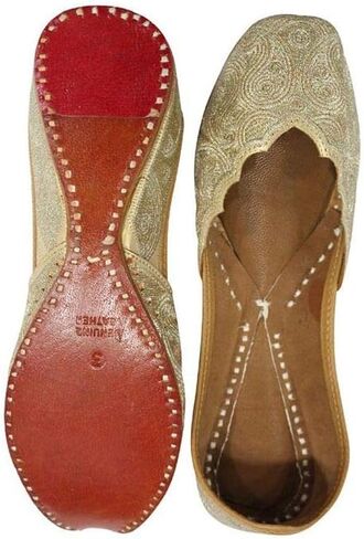Stop n Style Gold Punjabi Jutti for Women Khussa Online Phulkari Salwar Kameez Handmade in Kuwait
