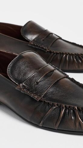 Aven Leather Loafers in Kuwait