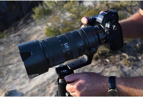 مجموعة عدسة Nikon NIKKOR Z مقاس 70-200 مم f/2.8 VR S II المتوافقة مع حامل Z (إطار كامل) مع فلتر للأشعة فوق البنفسجية + حافظة غطاء العدسة + مجموعة تنظيف فاخرة + قطعة قماش للتنظيف (5 قطع) in Kuwait