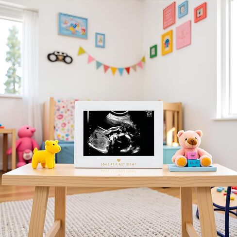 Pearhead Little Blossoms Love At First Sight Sonogram Picture Frame, Ultraound Pregnancy Keepsake, Gender-Neutral Nursery Décor For Baby Girl or Baby Boy, Polka Dot, 6.94x5.25x.75 Inch (Pack of 1) in Kuwait