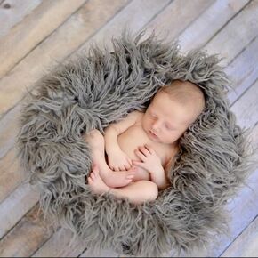 Newborn Photography Props Boys Girls Wrap Soft Fur Quilt Photographic Mat in Saudi Arabia