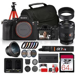Sony a7R VI Mirrorless Camera with 24-105mm Lens (ILCE-7RM6/B) Bundle in Saudi Arabia