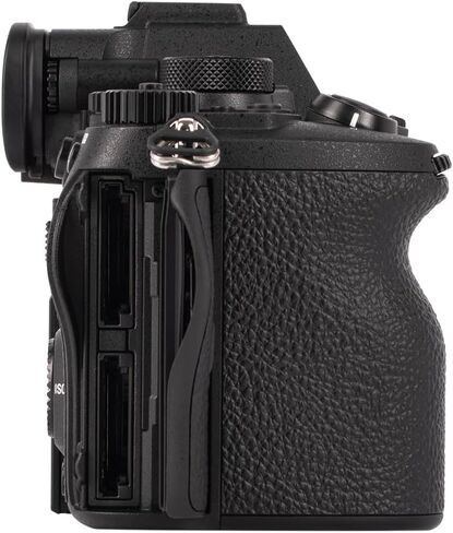 Sony a7R VI Mirrorless Camera with 24-105mm Lens (ILCE-7RM6/B) Bundle in Saudi Arabia
