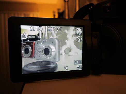 Used Canon PowerShot SX20IS Bridge Camera in Kuwait