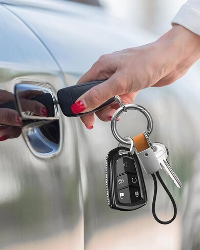 Whtawtaw Microfiber Keychain with Wrist Lanyard and Key Rings, Universal Zinc Buckle Car Key Holder in Saudi Arabia