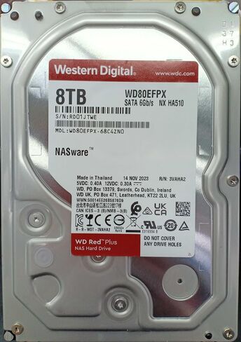 محرك الأقراص الصلبة الداخلي ويسترن ديجيتال 8 تيرابايت WD Red Plus NAS - 5640 دورة في الدقيقة، SATA 6 جيجابايت/ثانية، CMR، ذاكرة تخزين مؤقت 256 ميجابايت، 3.5 بوصة - WD80EFPX in Kuwait