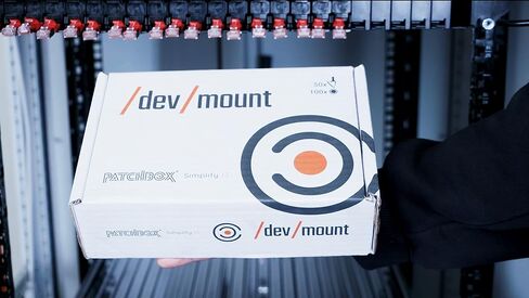 PATCHBOX/dev/Mount - Toolless Installation Cage Nut Alternative Device Mount Screws for Patch Panels, Computer Cabinets, Servers, and Network Racks - for 19" Rails, Supports 15kg - 50-Pack in Saudi Arabia
