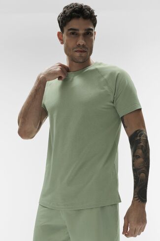 Alo Yoga ALO Vapor Crewneck Short Sleeve - Dune Grass in Saudi Arabia