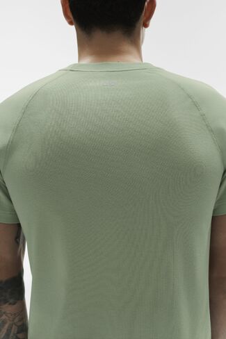 Alo Yoga ALO Vapor Crewneck Short Sleeve - Dune Grass in Saudi Arabia