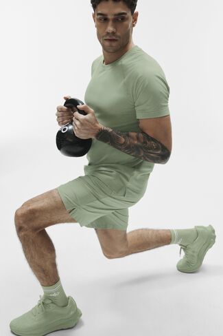 Alo Yoga ALO Vapor Crewneck Short Sleeve - Dune Grass in Saudi Arabia