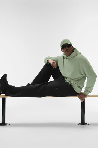 Alo Yoga Double Take Hoodie - Dune Grass in Saudi Arabia