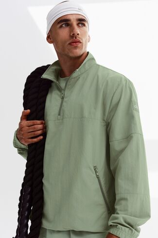 Alo Yoga Light Weight Takeaway Track Pullover - Dune Grass in Kuwait