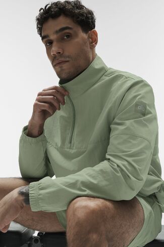 Alo Yoga Light Weight Takeaway Track Pullover - Dune Grass in Kuwait