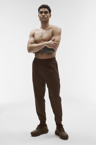 Alo Yoga Co-Op Pant (Regular) - Espresso in Saudi Arabia