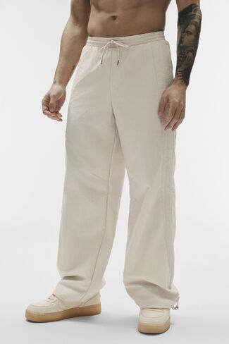 Alo Yoga Takeaway Track Straight Leg Pant - Bone in Kuwait