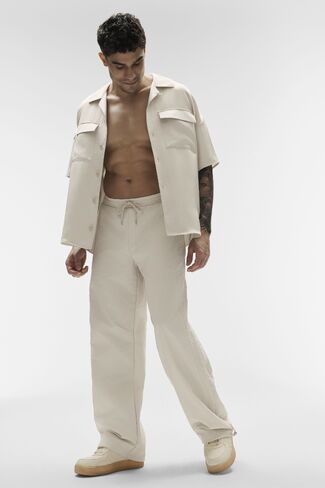 Alo Yoga Takeaway Track Straight Leg Pant - Bone in Kuwait
