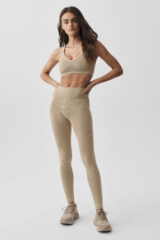 Alo Yoga Seamless Two Tone Rib Bra - Gravel Heather in Saudi Arabia