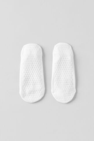 Alo Yoga Ballet Grip Sock - White in Saudi Arabia