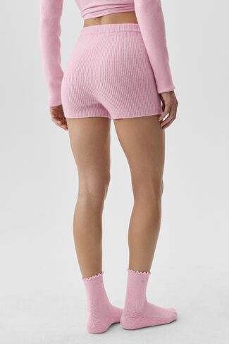 Alo Yoga Wool Cashmere Ribbed Noble Short - Pink Marshmallow in Saudi Arabia