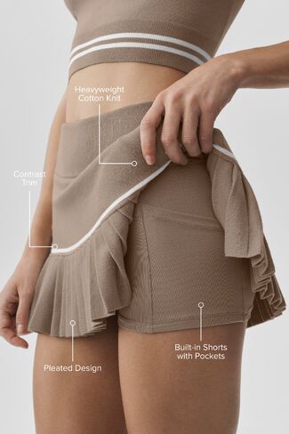 Alo Yoga Scholar Knit High-Waist My Serve Tennis Skirt - Gravel/White in Kuwait