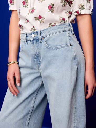 Old Navy The Arc Mid-Rise Barrel Jeans - Light Wash in Saudi Arabia